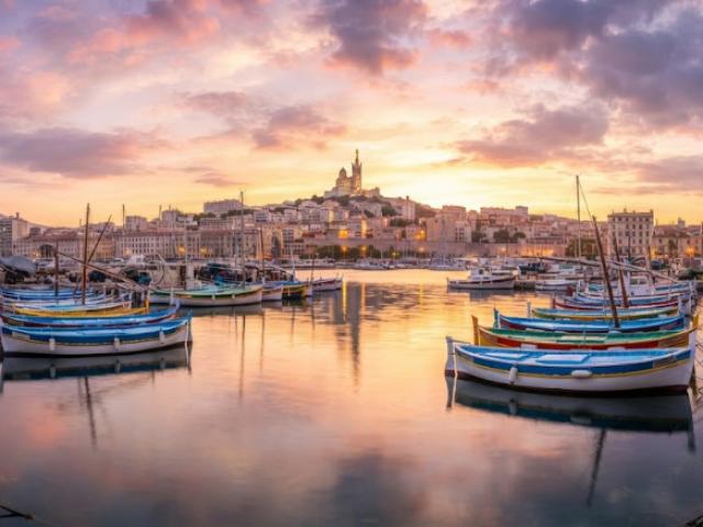 Décès en Europe : rapatrier un corps vers Marseille | Démarches et délais 24h/24.